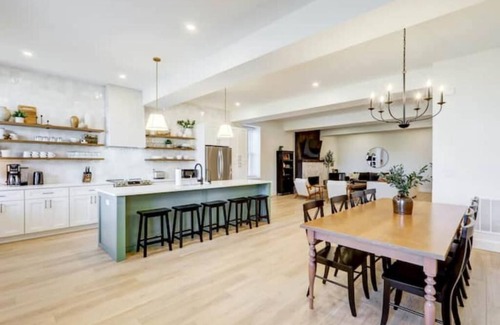Witmer Casa | The House at Legacy Manor/Close to Sight & Sound & Downtown Lancaster
