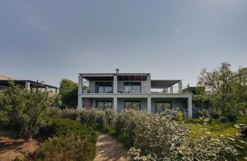 Porto Heli Casa | The House before the Lake