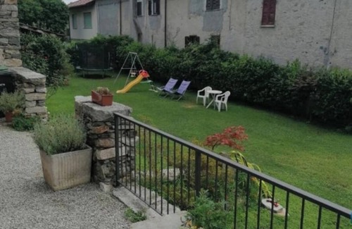 Ameno Casa | The House in the Green