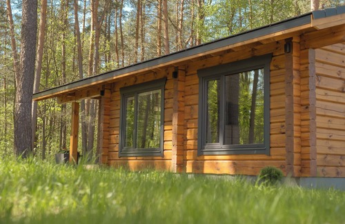 Klykiai Casa | The house is located in a quiet area, surrounded by forest pines.