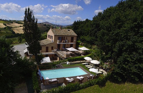Capodarco Cabaña | La casa de Carla Country House Piscina y WI-FI gratuito MONOLOCALE 3 km. el MAR