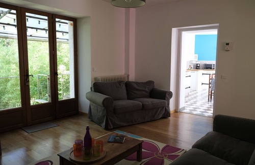 Sauliac-sur-Cele Casa | La casa de la orilla del agua