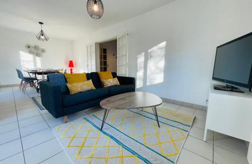 Joue-les-Tours Casa | The House of the Green Way a charming pied-à-terre for your walks in Toura