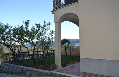 Beverino Casa | LA CASA EN LA COLINA DE MAYE 2
