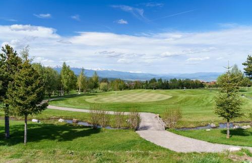 Old Town Casa | The House on the Green in Pirin Golf