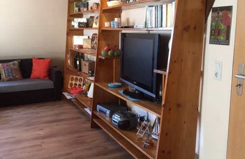 Schwerin Apartamento | The house on the lake, with small. Beach, bathing area, gr. Sunbathing lawn, playground
