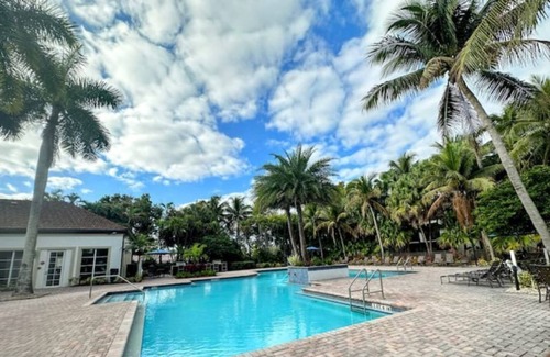Heron Bay Apartamento | The House Up North -Spacious Home Near Hwy