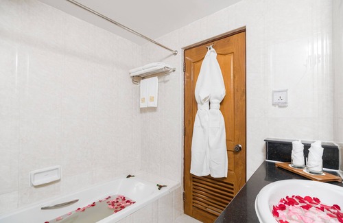 Mayangone Hotel | The Hub Hotel