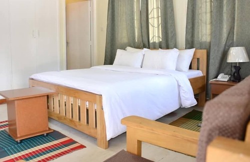 Bugolobi Hotel | The Hub Hotel