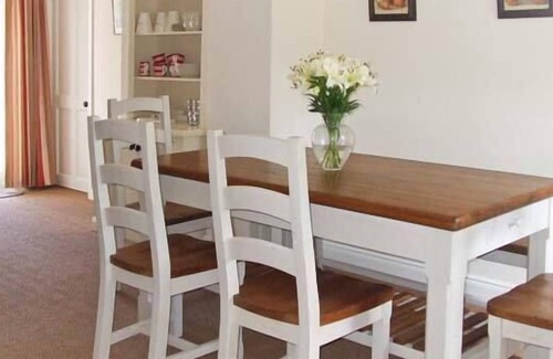 Woodford Cabaña | LOS HUMILDES DAISY, acepte mascotas en Woodford, Condado de Galway, Ref 30577