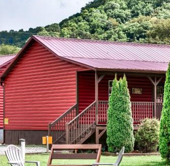 Cherokee Casa | The Hummingbird Hideout Cabin Near Bryson City and Cherokee