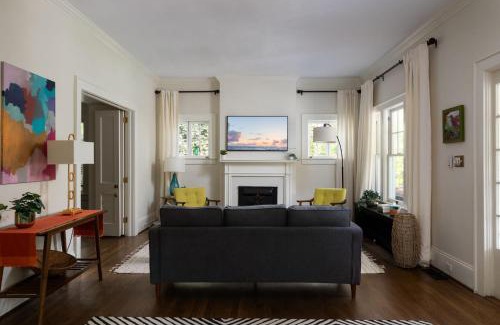 Old Irving Park Casa | The Hummingbird House