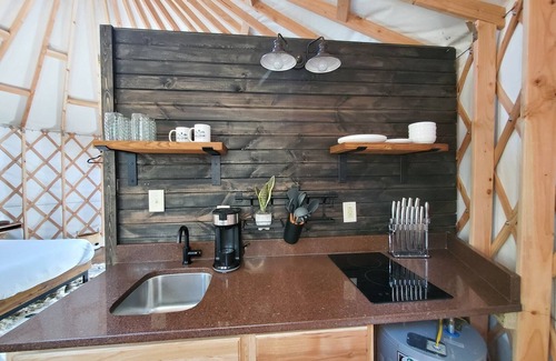 Logan Casa | The Hummingbird is a Stylish 20ft Yurt house!