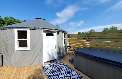Logan Casa | The Hummingbird is a Stylish 20ft Yurt house!
