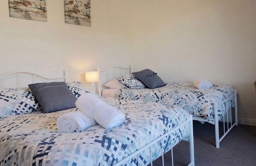 Huskisson Casa | Todo lino / Wi-Fi gratis y Netflix en Heart of Huskisson