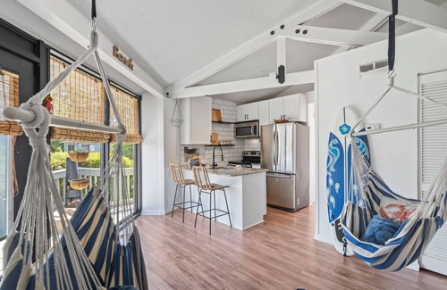 Surfside Beach Condominio | The Hut at the beach
