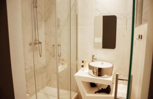 Santa Isabel Cama Y Desayuno | The Hygge Lisbon Suites - Estrela