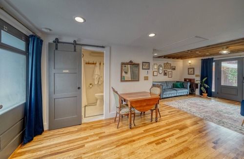 Salida Cabaña | The Ice House- Smack-Dab in the middle of Salida!