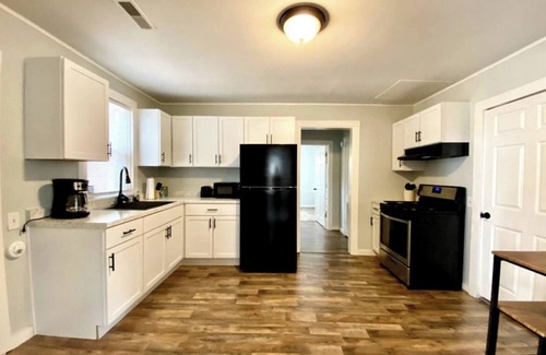 Beaufort Cabaña | The Idle Oak - Sleeps 4 - Central Location!