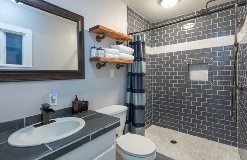 Garden District Casa | The Inmaculate Guest Cottage en el centro de Coeur D'Alene