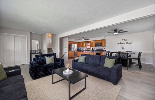 Milan Casa | The Indoor Oasis- Indoor Heated Pool Near Cedar Point & Sandusky