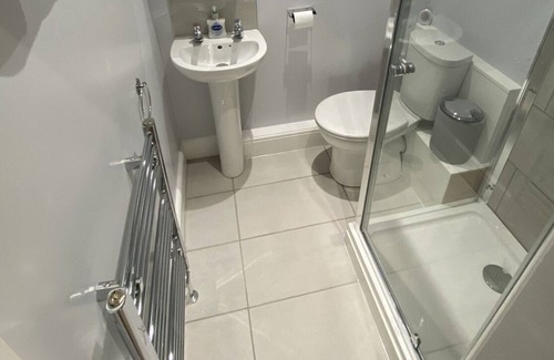 Barnsley Apartamento | The Indulging Basement