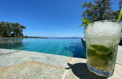 Votsi Apartamento | The Infinity 180 Luxury Suites