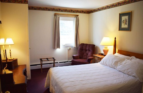West Dover Hotel | The Inn at Mount Snow