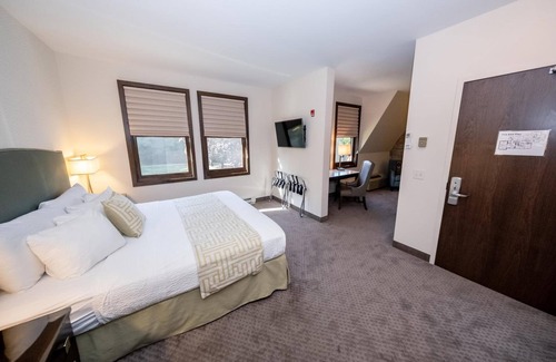 Faribault Cama Y Desayuno | The Inn at Shattuck St. Mary's
