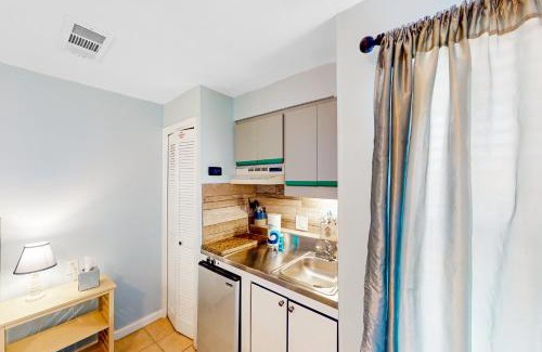 Gulf Lagoon Beach Hotel | The Inn at St. Thomas Square #1202c