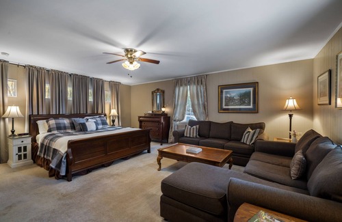 Statesville Cama Y Desayuno | The Inn on Front Street