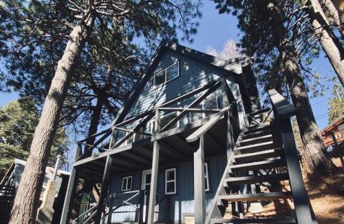 Running Springs Casa | The Inspo Cabin with Stunning View