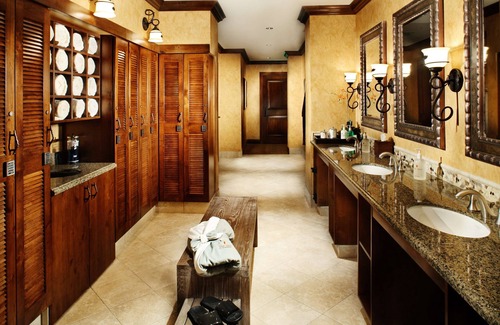 Englewood Complejo | The Inverness Denver, a Hilton Golf & Spa Resort