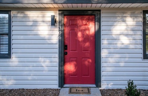 Oxford Casa | The Ira, 2 miles from the Square and Campus!