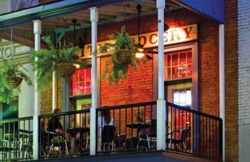 Oxford Casa | The Ira, 2 miles from the Square and Campus!