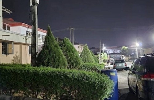 Mushin Apartamento | The Iris Place - Beautiful 4 Bedroom Townhouse