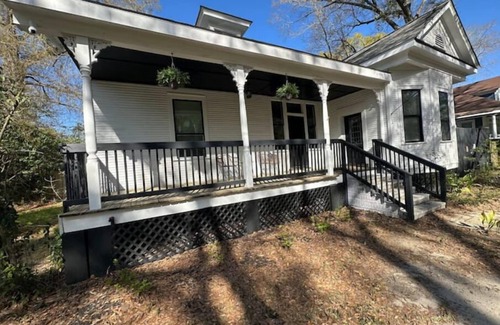 Bogalusa Casa | The Isabella - Beautifully Revived Historic House - 2 blocks from the IP Mill