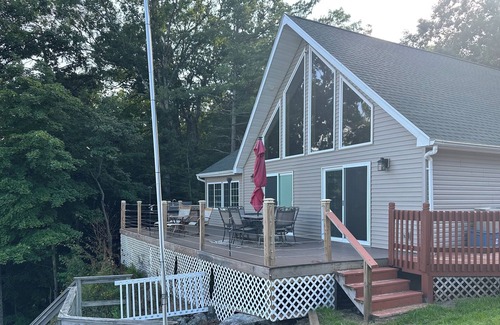Wellesley Island Casa | The Island House, 4 Bedrooms, Great View, Dock for your boat and privacy!