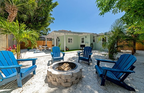 South Sarasota Casa | The Ivanhoe Hideaway