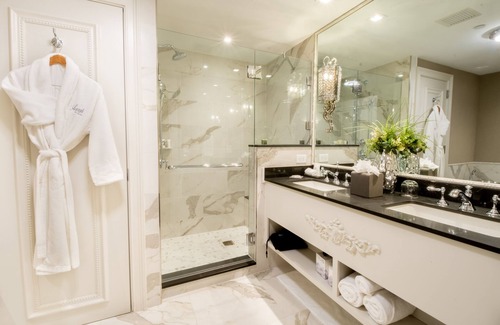 Charlotte Center City Hotel | The Ivey's Hotel
