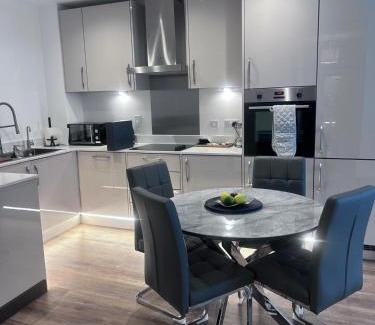 Harlow Apartamento | The Ivy Abode 2 bed Apartment