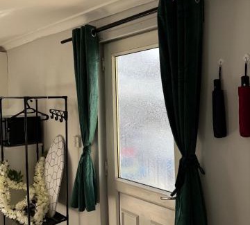 Luton Apartamento | The Ivy Cinema Suite