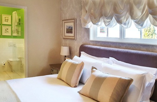 Somerset West Cama Y Desayuno | El Ivy Cottage B & B en Villa Adalbert Guest House