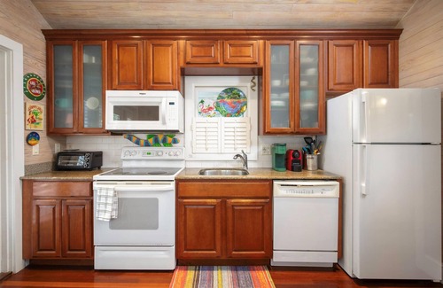Key West Historic District Cabaña | The Ivy Cottage - Private Home in Key West