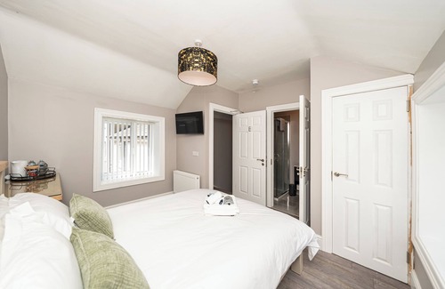 Londonderry Casa | The Ivy House on Clarendon