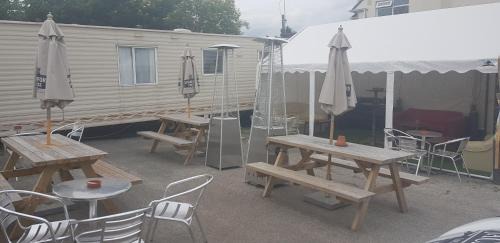 Tadcaster Cama Y Desayuno | The Jackdaw B&B SELF CATERING STATIC CARAVAN FREE BREAKFAST SUPPLIED