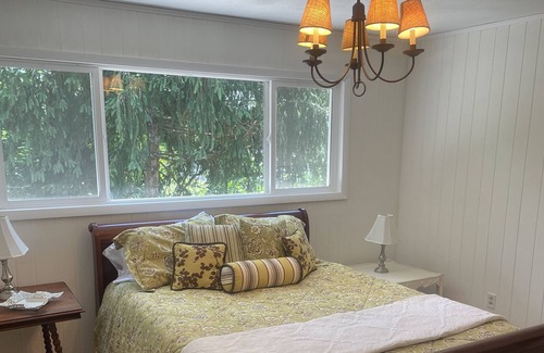 Bristol Casa | The “Jackpot” is mere steps from the Bristol Hard Rock Casino!
