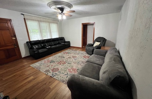 Eminence Casa | The Jacks Fork Town House in Eminence