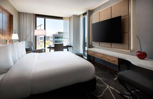 Cherry Creek Hotel | The Jacquard, Autograph Collection