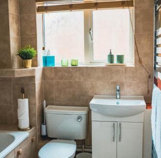 Cambridge Casa | The Jade House - Cambridge Rental with Garden and BBQ, Near City Centre